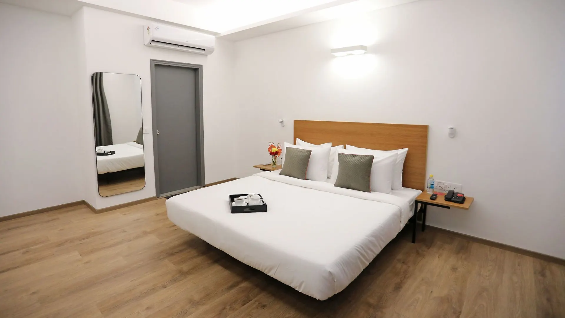 Отель Oyo Townhouse 027 Sector 15 Гургаон